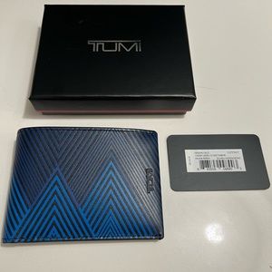 Brand new bifold Tumi leather wallet